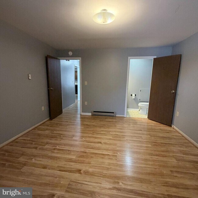 Building Photo - 1158 Westgate Dr