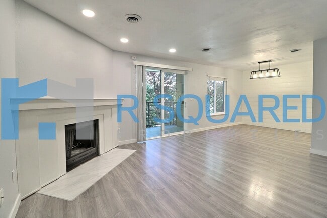 Building Photo - 12117 NE Bel Red Rd