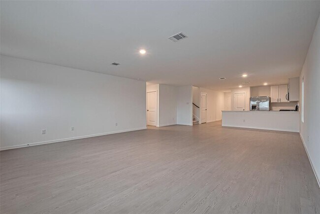 Building Photo - 27615 Village Way Dr.