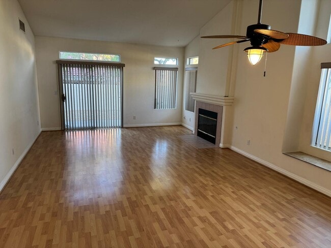 Building Photo - 8800 Crescent Ridge Ln