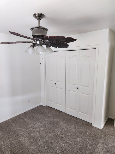 Closet - 411 Federation Rd