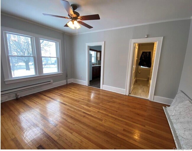 Building Photo - 464 NY-17M