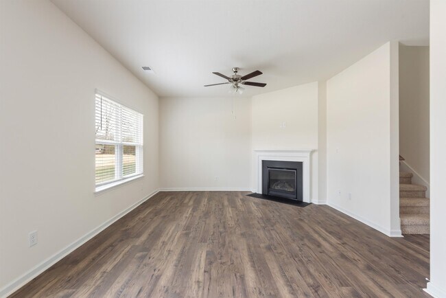 Building Photo - 4742 Willow Bluff Cir