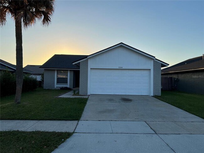 Building Photo - 3244 Moccasin Dr