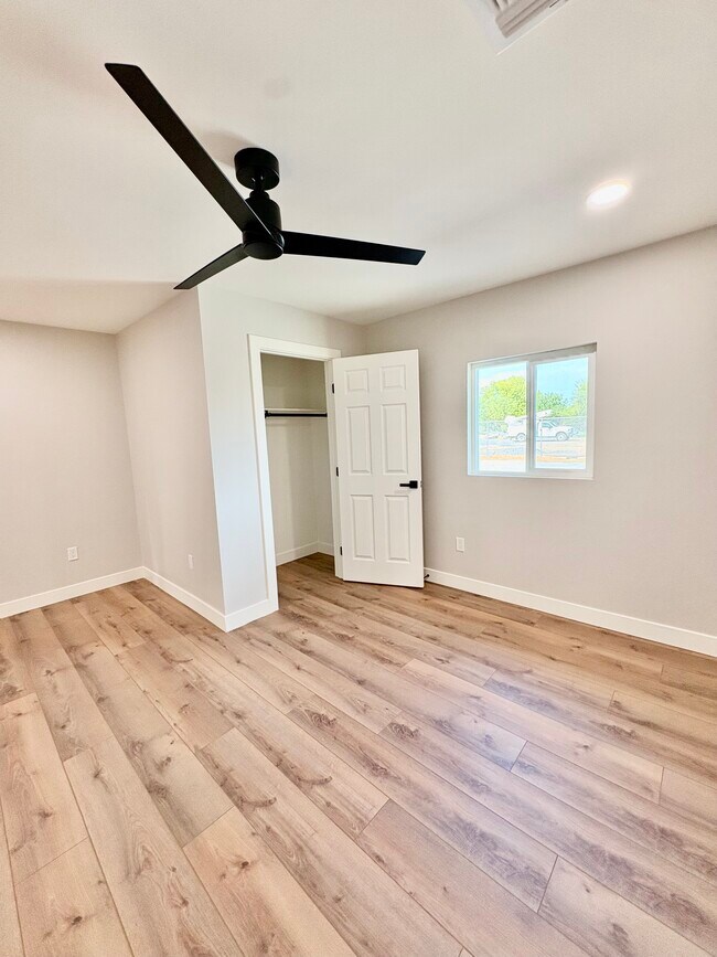 Building Photo - 17220 E Desert Ln