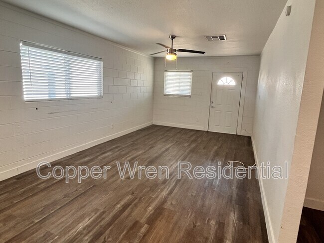 Building Photo - 1435 N 35th St