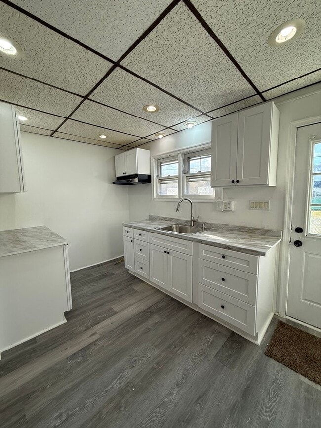 Building Photo - 929 Adeline St