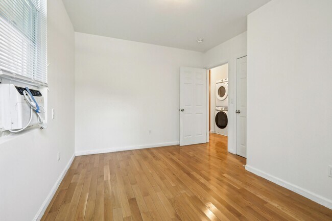 Building Photo - 66 Chestnut Ave