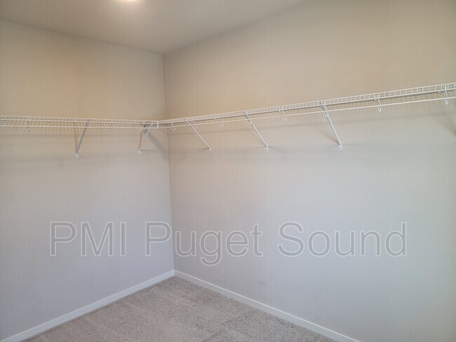 Building Photo - 33473 Poplar Ave SE