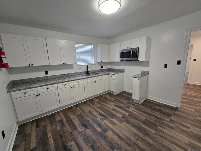 Building Photo - 2145 N 38th St