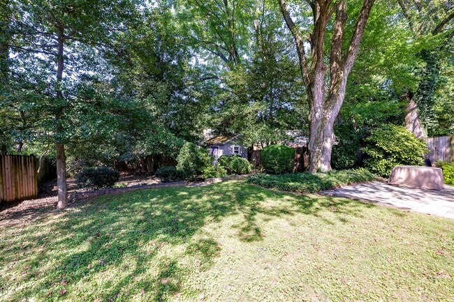 Building Photo - Charming 1930s Stone & Brick Cottage Near ...