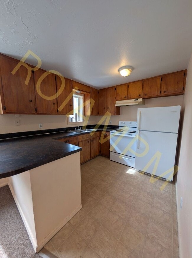 Building Photo - 354 Orchalara Ave