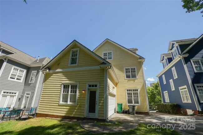 Building Photo - 509 Lees Ct St