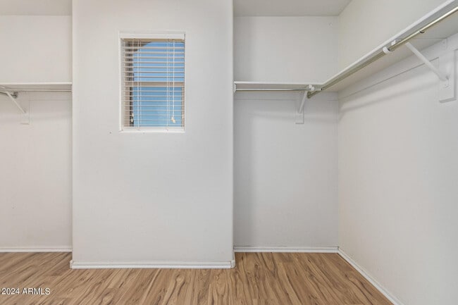 Building Photo - 4937 N 108th Ave