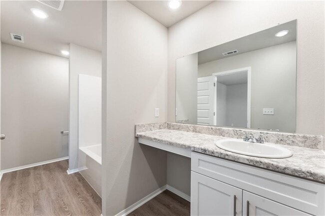 Building Photo - 6812 Memphis