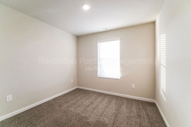 Building Photo - 501 Brady Dr