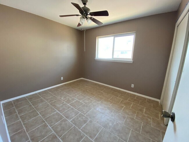 Building Photo - 9608 Stonehaven Dr