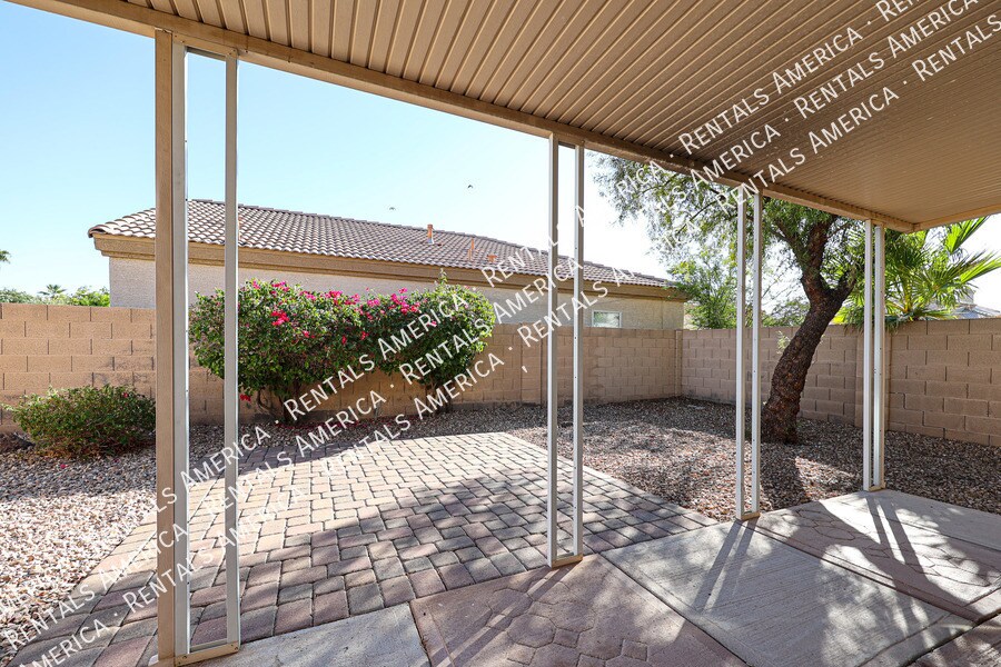 Building Photo - 13593 W Desert Flower Dr
