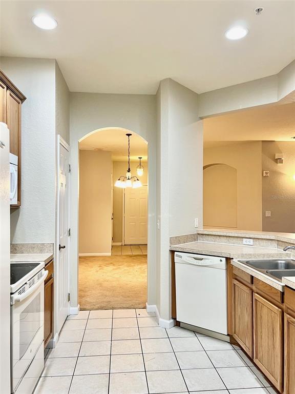 Building Photo - 3000 Laurel Park Ln