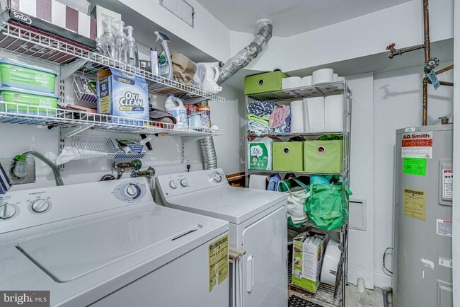 Building Photo - 912 Green St