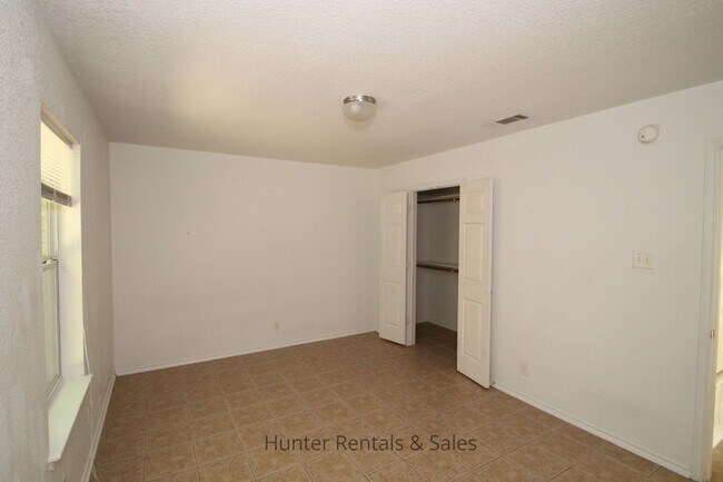 Building Photo - Off The Main Path