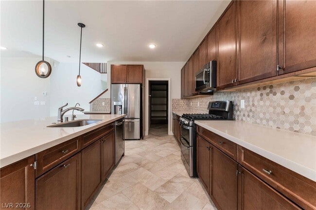Building Photo - 6933 Whisper Canyon Pl