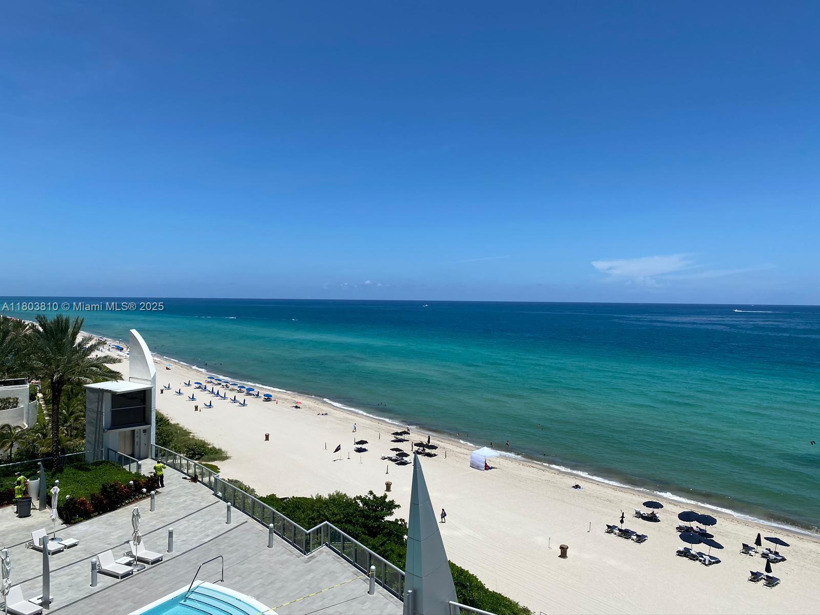 Building Photo - 17121 Collins Ave