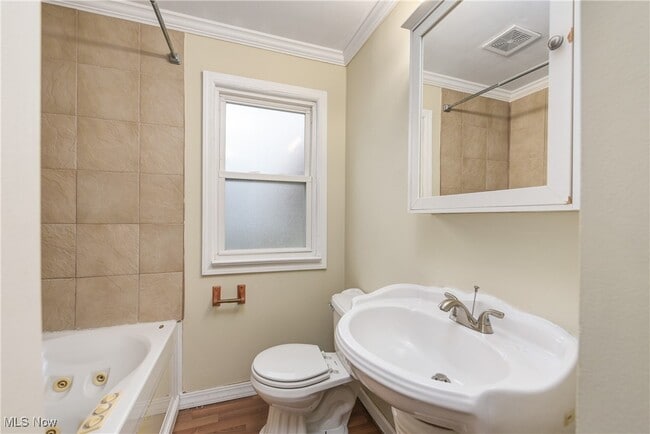 Building Photo - 4514 Redfern Rd