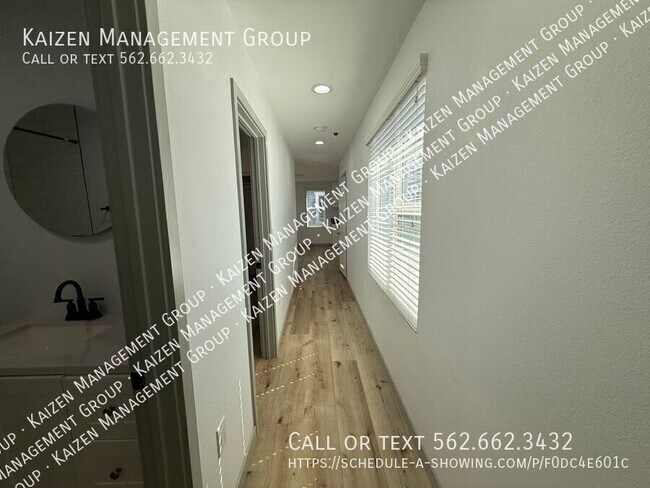 Building Photo - 534 W 14th St