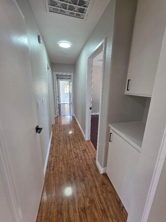 Building Photo - 12947 Arabella Pl