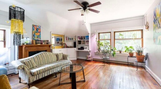 Building Photo - 1015 Cherokee Rd