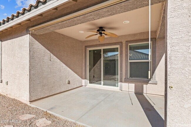Building Photo - 40925 W Patricia Ln