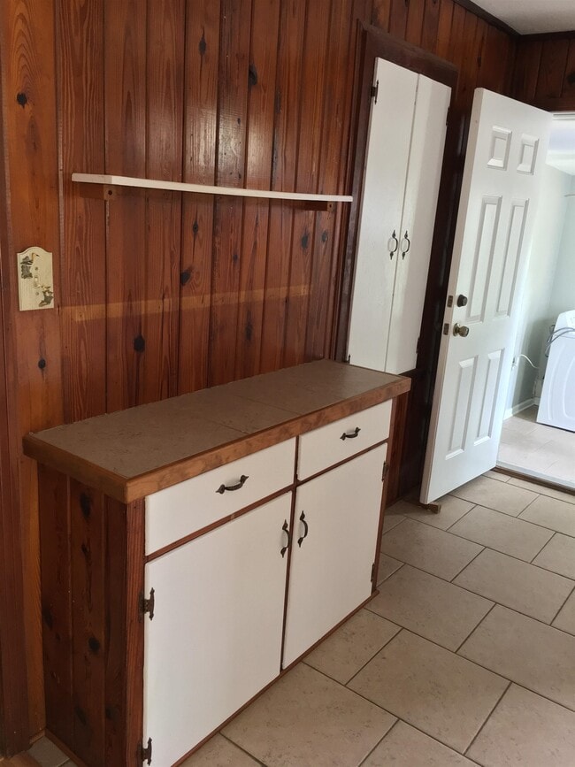 Building Photo - 197 Covino Ave