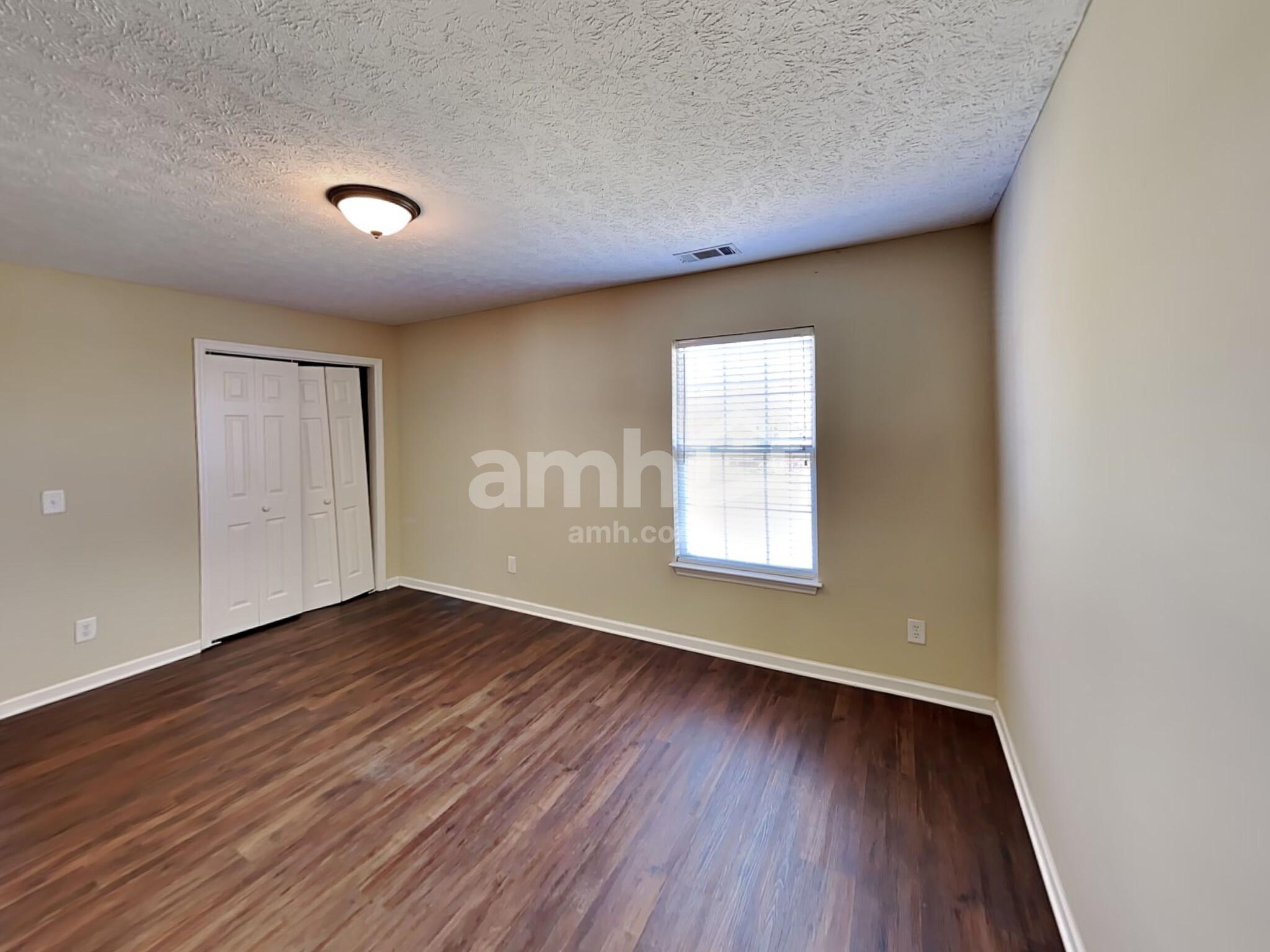 Building Photo - 106 Brant Ln