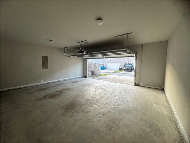 Building Photo - 4302 Morrison Lk Trl