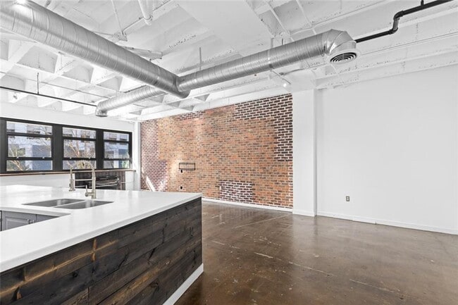 Building Photo - 878 Peachtree St NE