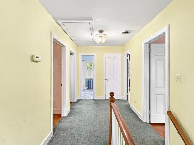 Upstairs Landing - 307 Indian Springs Rd