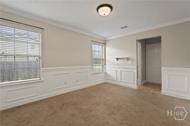 Building Photo - 220 Augusta Way