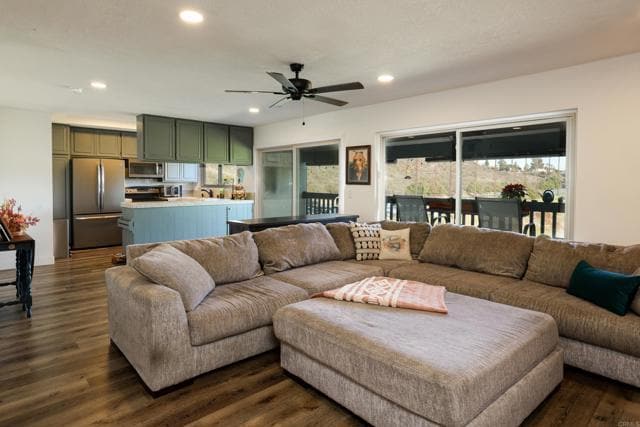 Building Photo - 6981 Caminito Perico