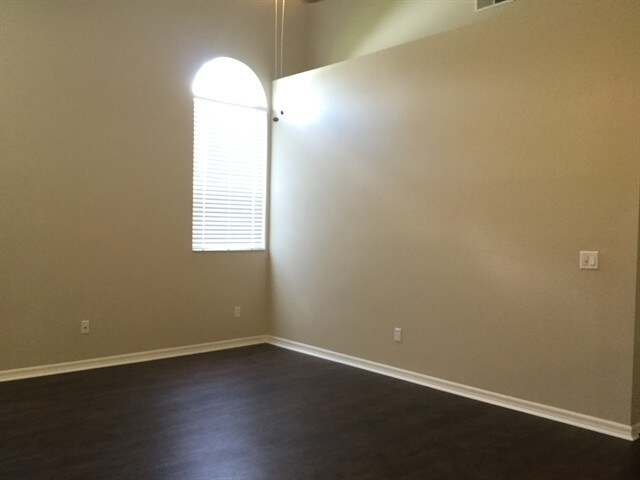 Building Photo - 14988 Faversham Cir
