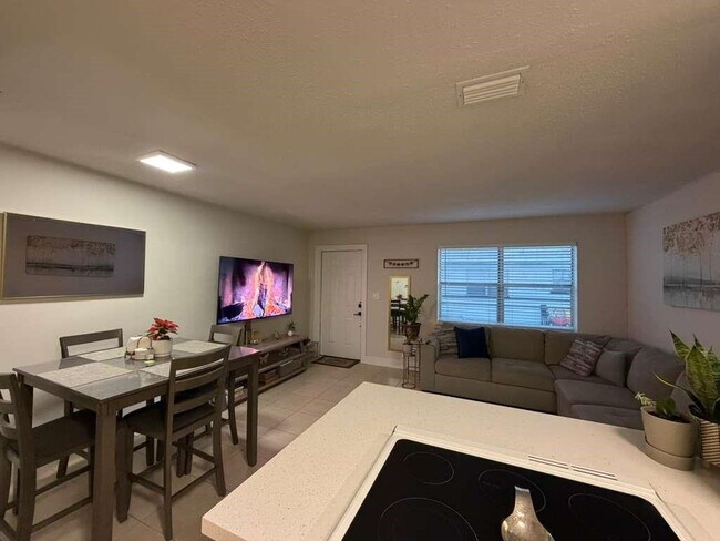 Building Photo - 1886 41st Ave