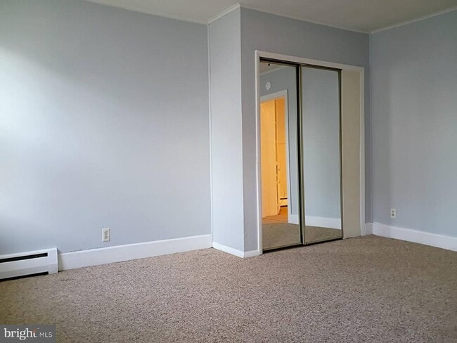 Building Photo - 19 W Locust St