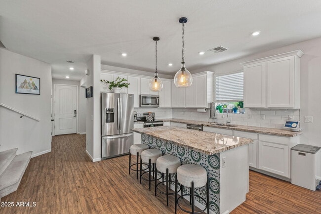 Building Photo - 17809 W Country Club Terrace