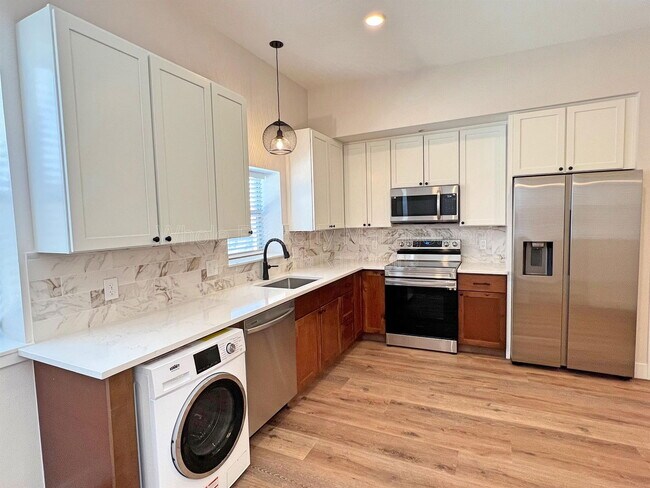 Building Photo - 3327 Tejon St