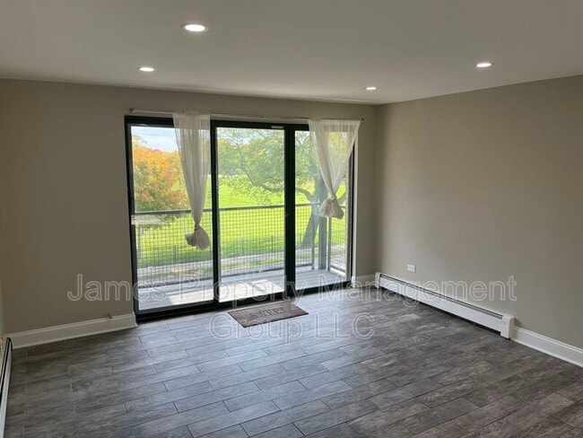 Building Photo - 3936 N Narragansett Ave