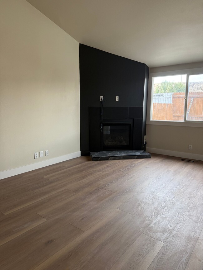 Building Photo - 2306 W 4130 S