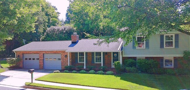 Building Photo - 8097 Winding Way Ct