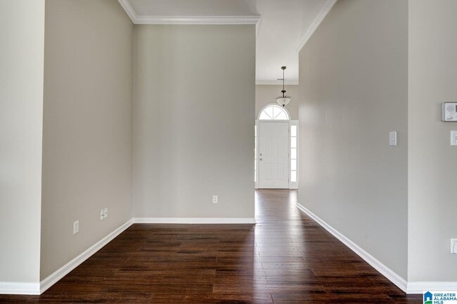 Building Photo - 1621 Old Cahaba Ct