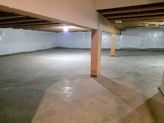 Building Photo - 1724 Southbridge Dr