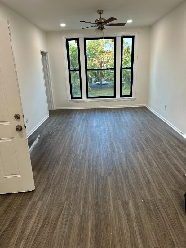 Building Photo - 1649 W Garfield Blvd